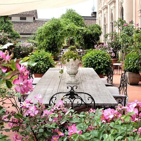 Arnaboldi Palace Bed and Breakfast