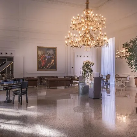לינה וארוחת בוקר Arnaboldi Palace פאביה